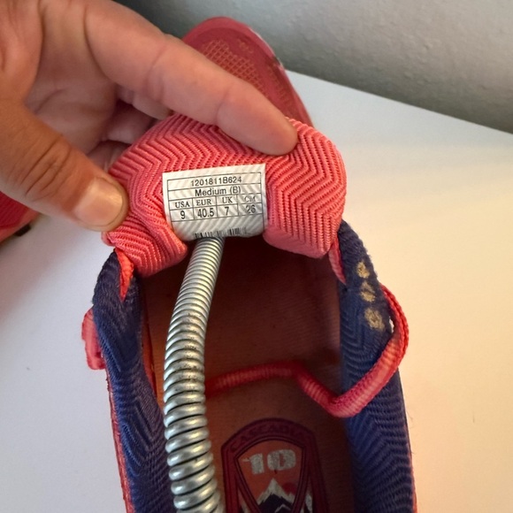 Brooks Women's Red Athletic Shoes - Picture 6 of 6